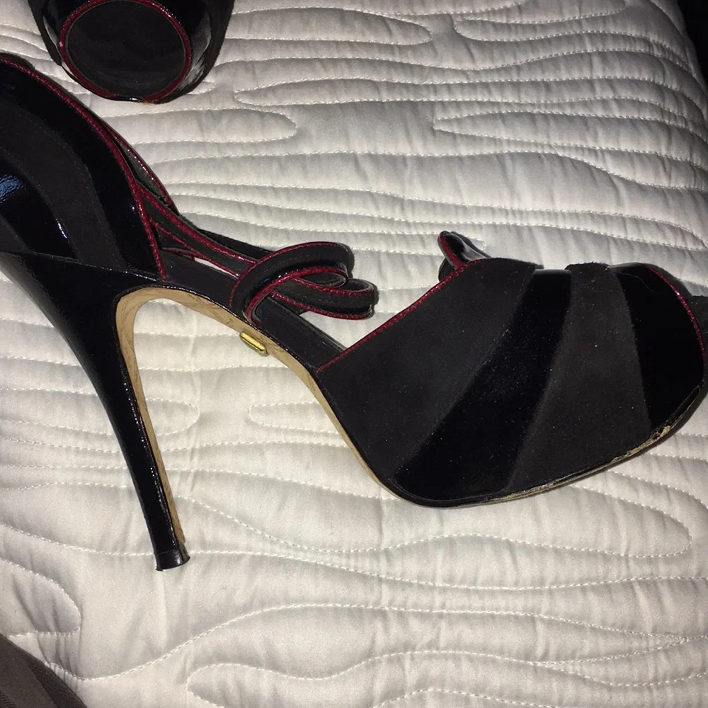 LAMB STILETTOS - Picture 3 of 7